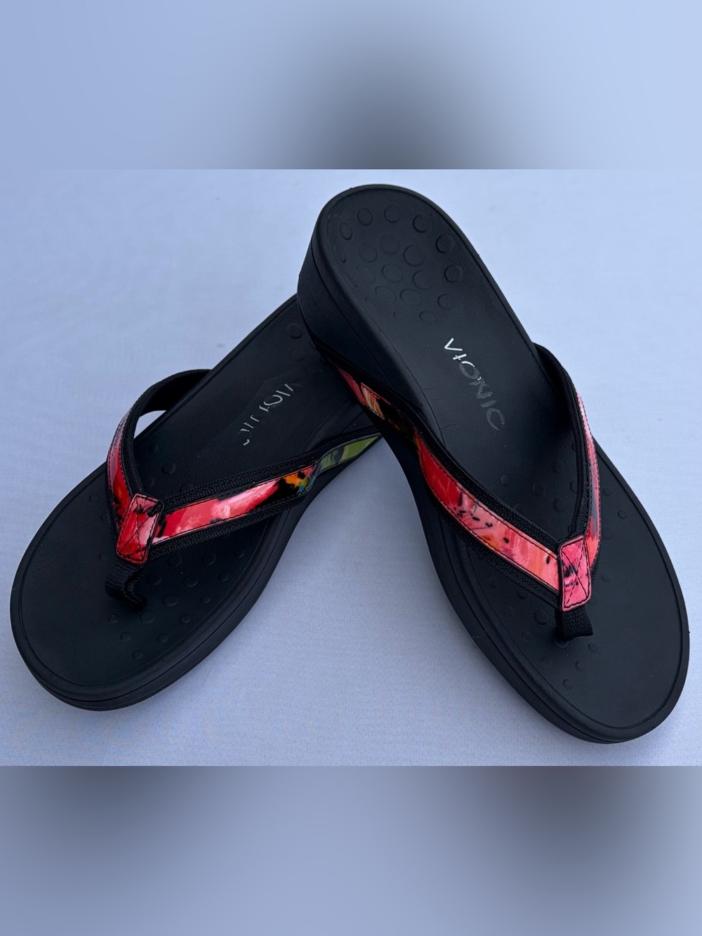 Vionic 380 Women’s Size 9 High Tide Tie Dye Flip Flops Sandals Ortho Platform